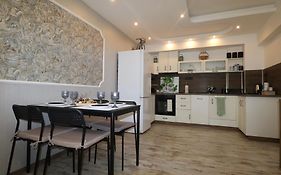 Relax Apartment With Parking